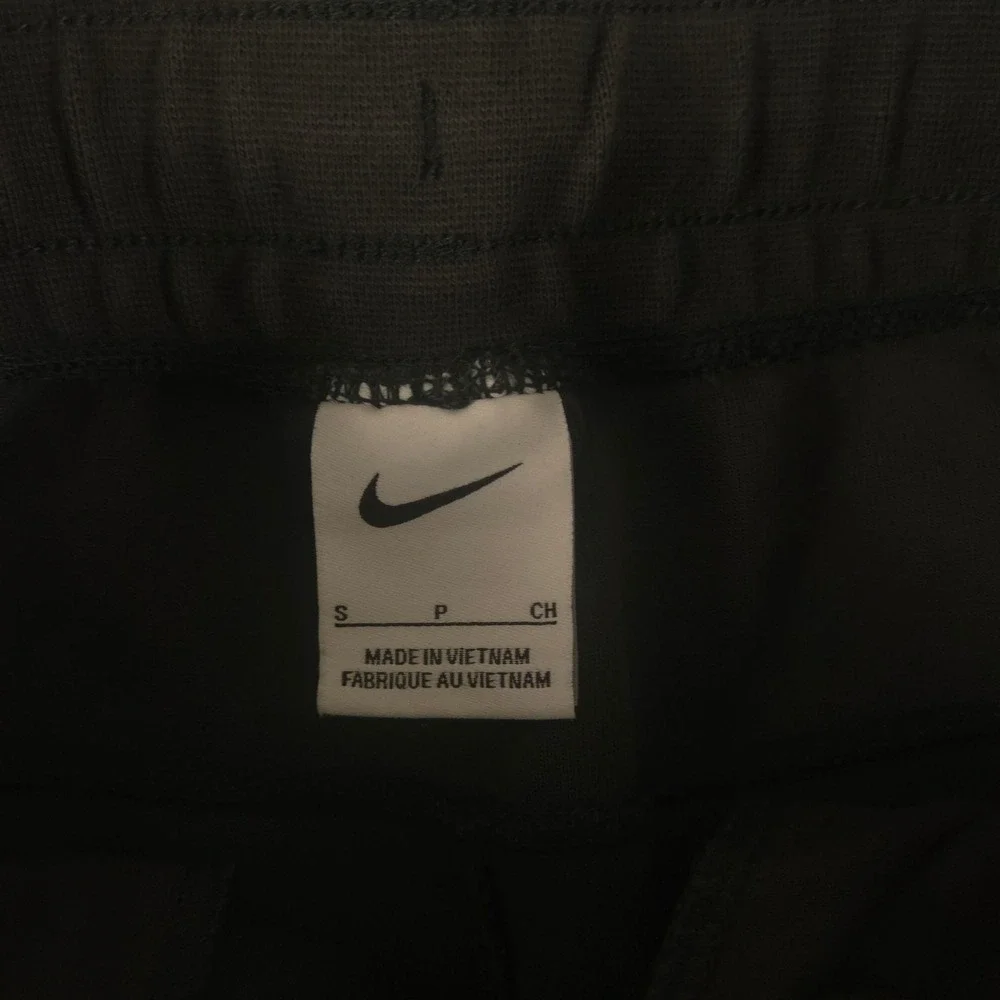 Nike Pants Womens Small Charcoal Team Tech Fleece Tapered Jogger Zip Pocket